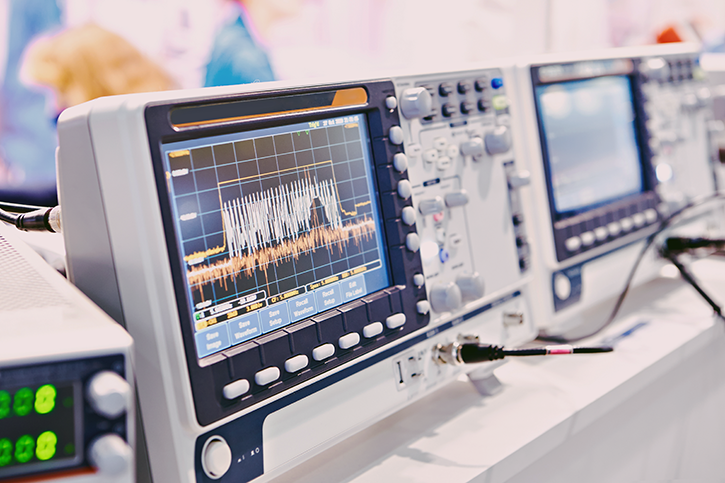 Laboratory equipment - Digital storage oscilloscope.